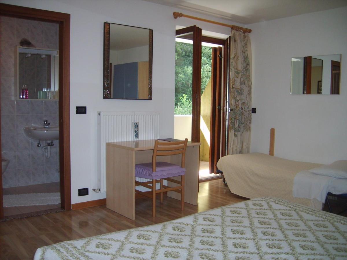 Hotel Genzianella Presenaio Exteriör bild