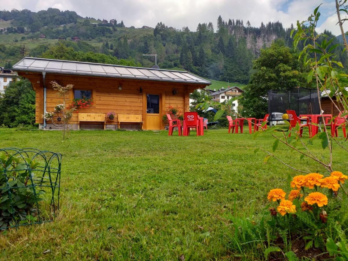 Hotel Genzianella Presenaio Exteriör bild
