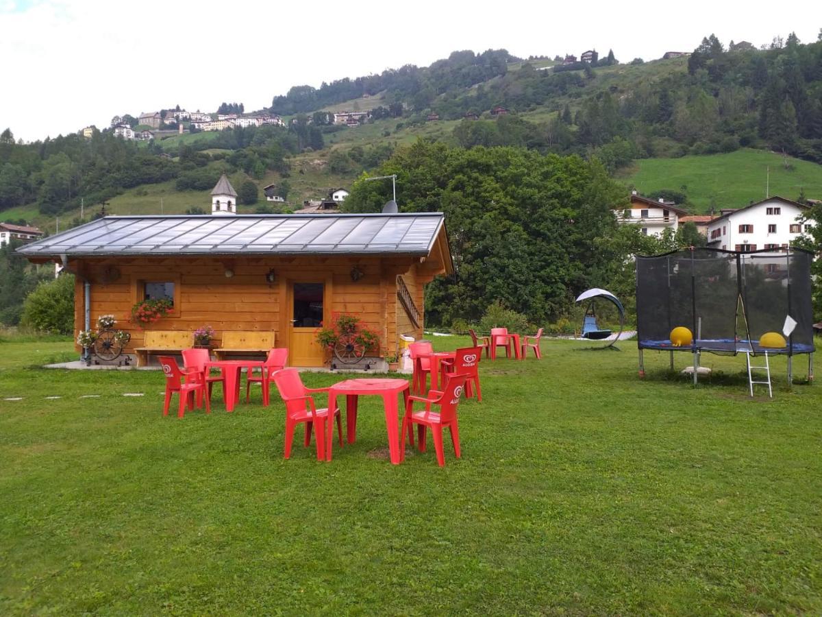 Hotel Genzianella Presenaio Exteriör bild