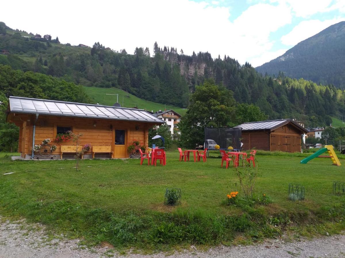 Hotel Genzianella Presenaio Exteriör bild