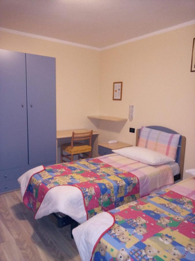 Hotel Genzianella Presenaio Exteriör bild